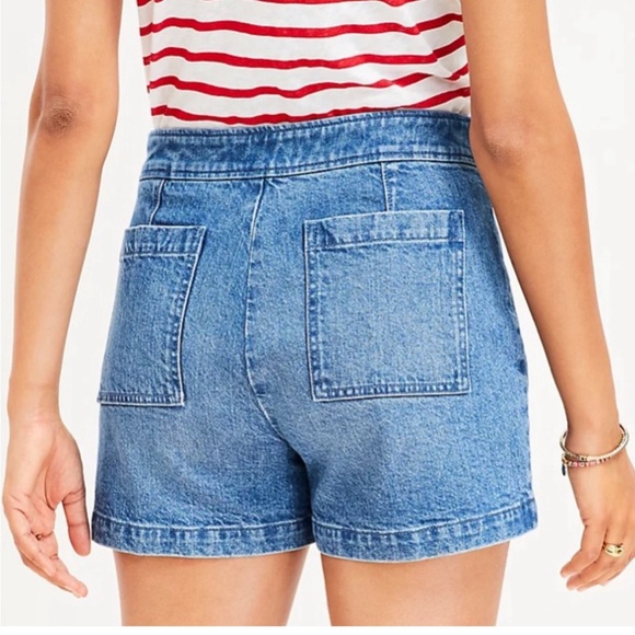 NWT - LOFT High Rise Denim Sailor Shorts in Mid Wash - Picture 2 of 9
